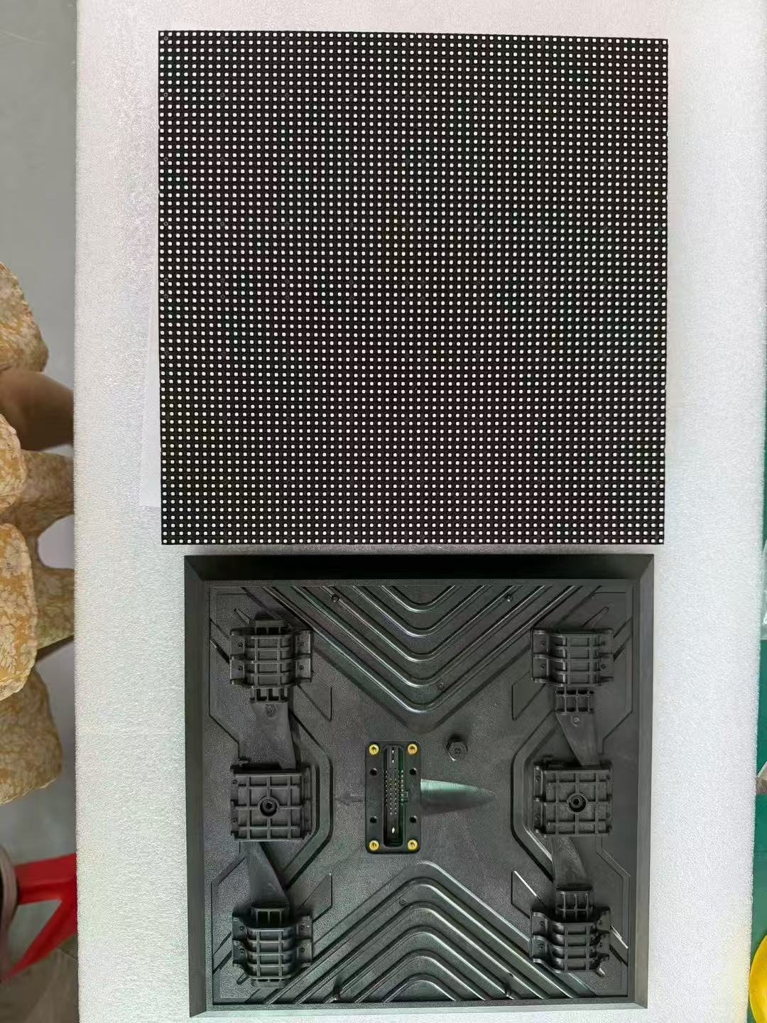 Indoor and Outdoor 45°, 90° Angle LED Display Module
